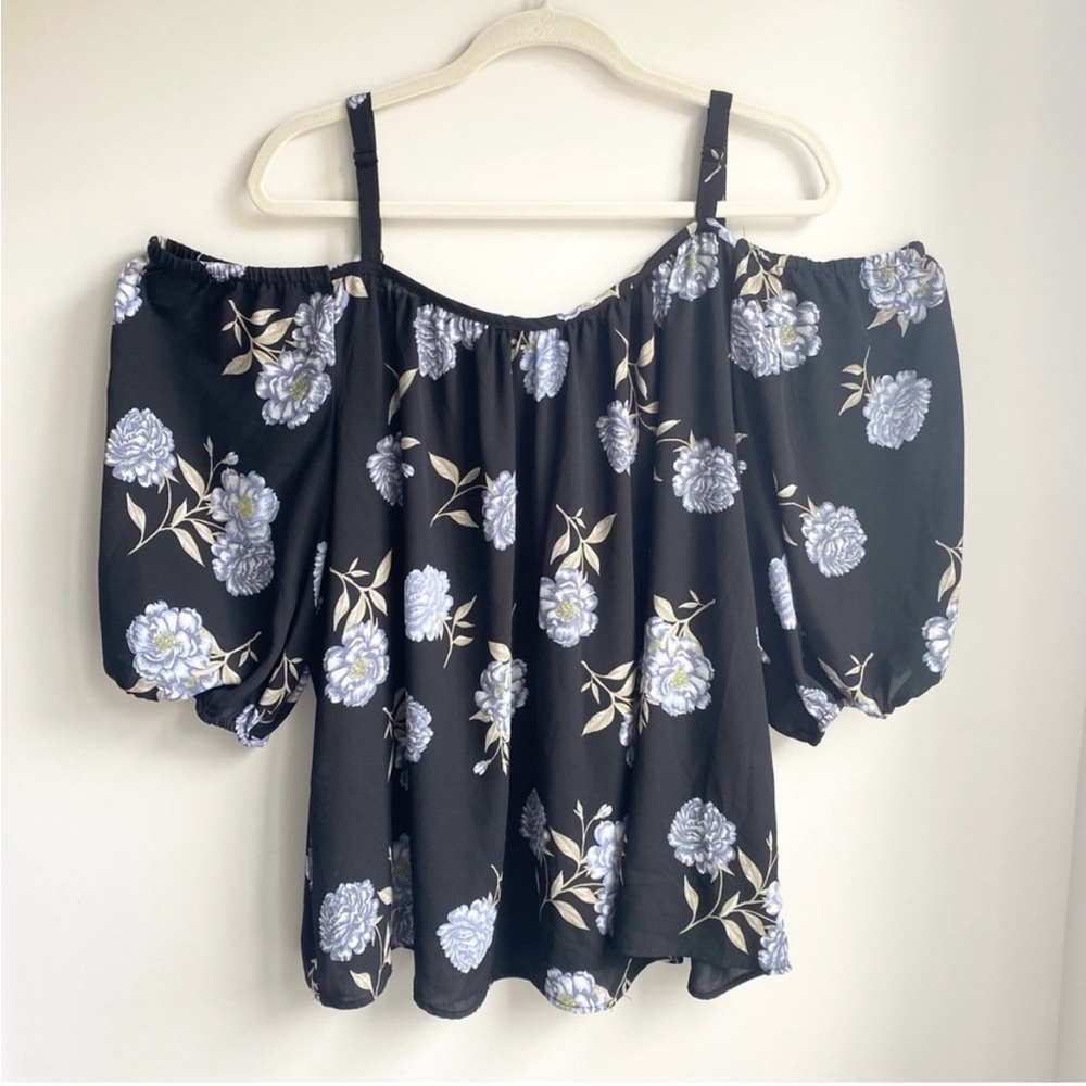 Torrid floral cold shoulder top black size 3